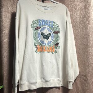 Bluenotes Cream Sweatshirt with Butterfly " Sweet Dreams "Graphic